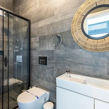 Airy W Stunning Views Private Patio #362 Apartment